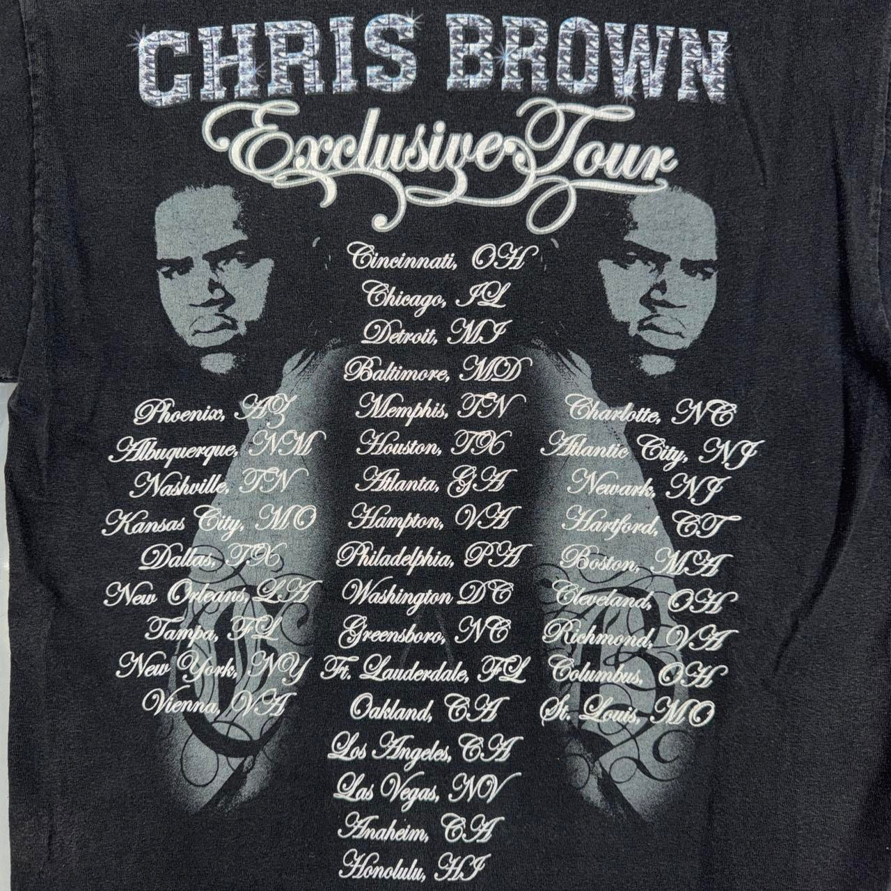 CHRIS BROWN EXCLUSIVE TOUR vintage Y2K RAP Tshirt Size  S