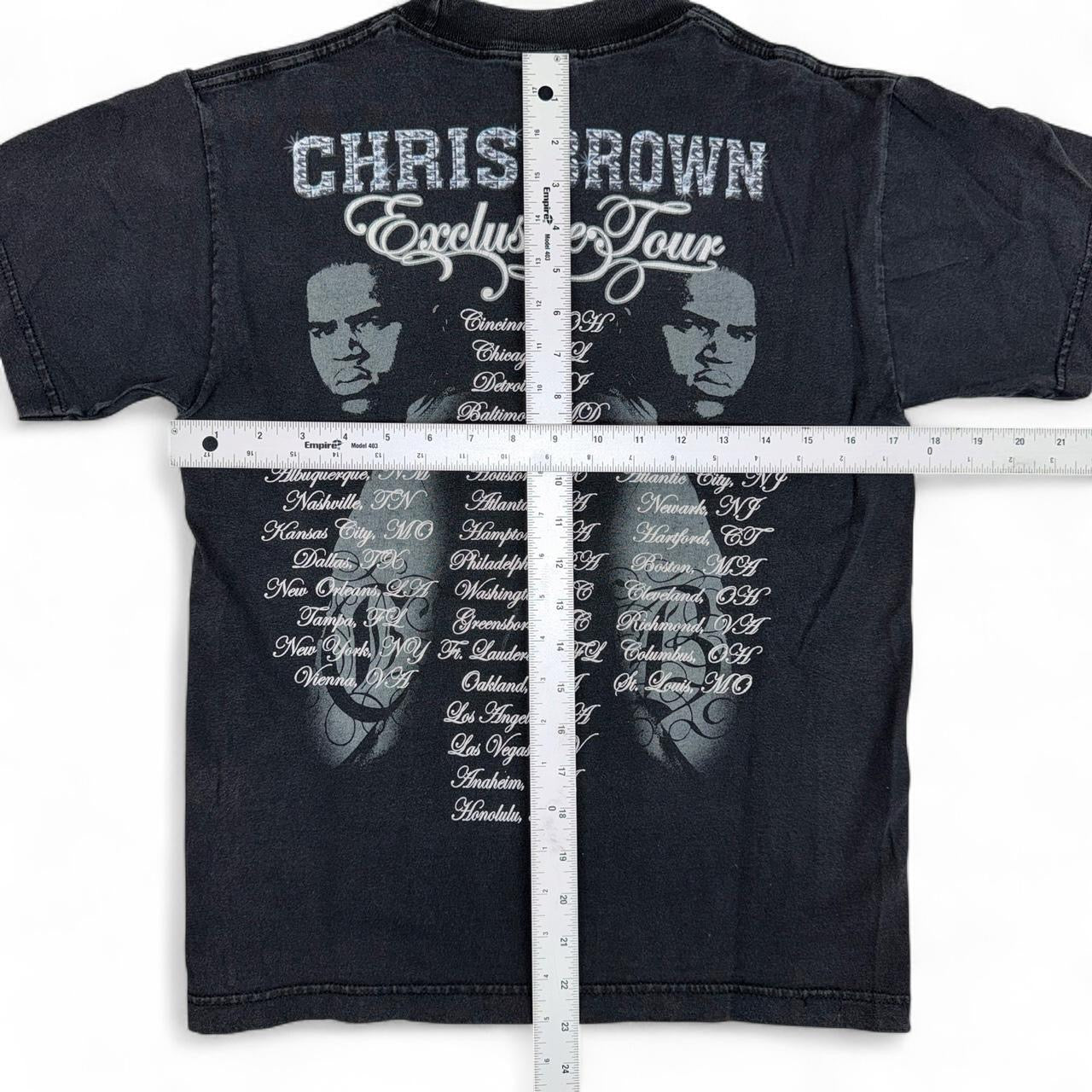 CHRIS BROWN EXCLUSIVE TOUR vintage Y2K RAP Tshirt Size  S