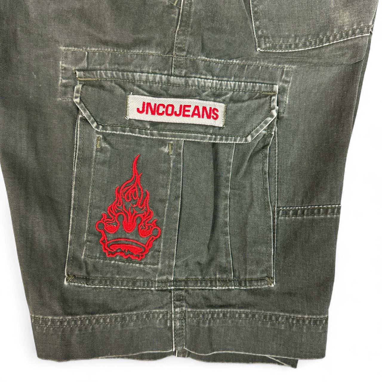 JNCO Jeans cargo shorts size 34