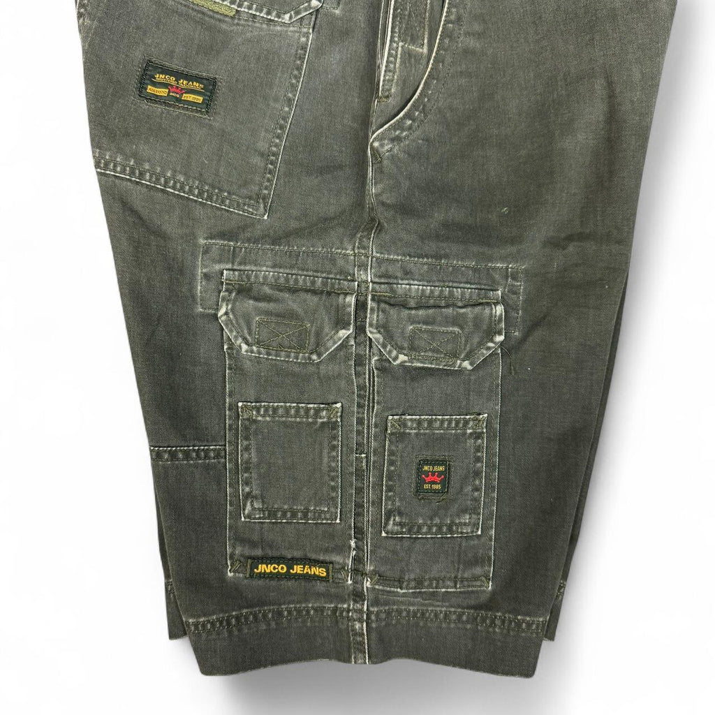 JNCO Jeans cargo shorts size 34
